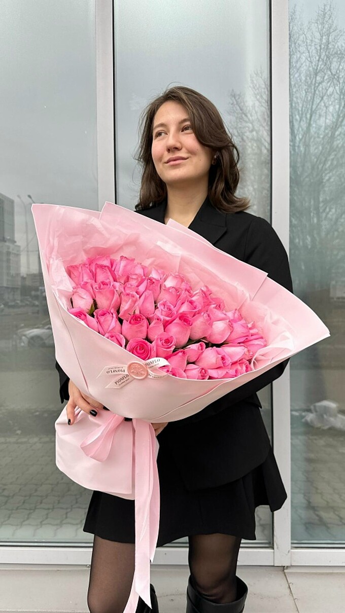  51 роза нежная