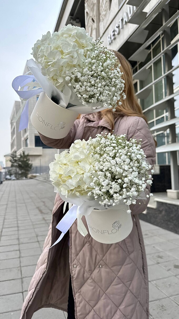  Белоснежные коробки с гипсофилой