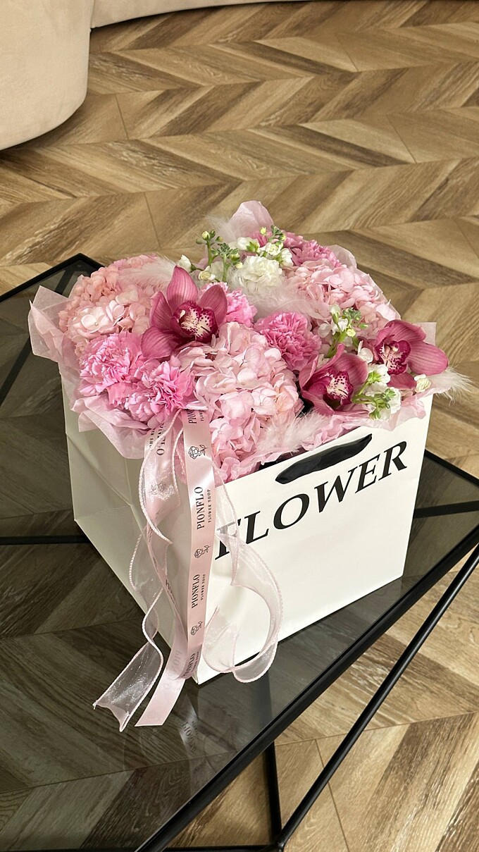  Букет  Цветочная композиция ко Дню Матери