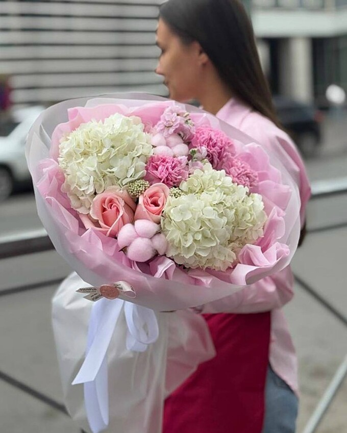  Гортензии и розы