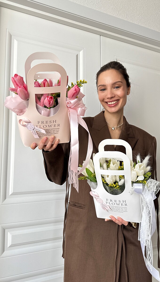  Композиция из тюльпанов на 8 марта от PIONFLO