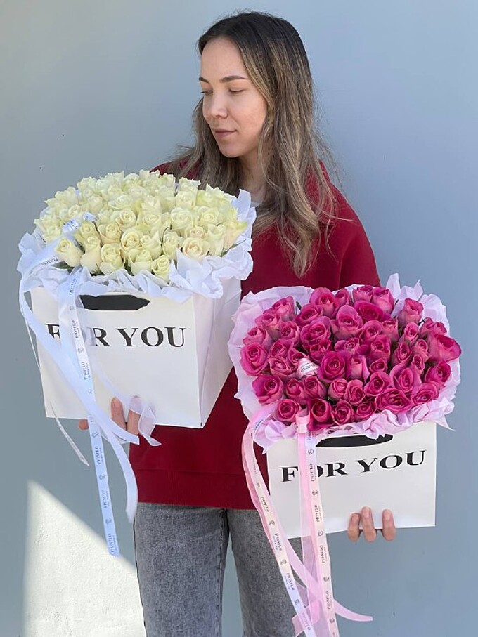  Композиция с розами из Кении