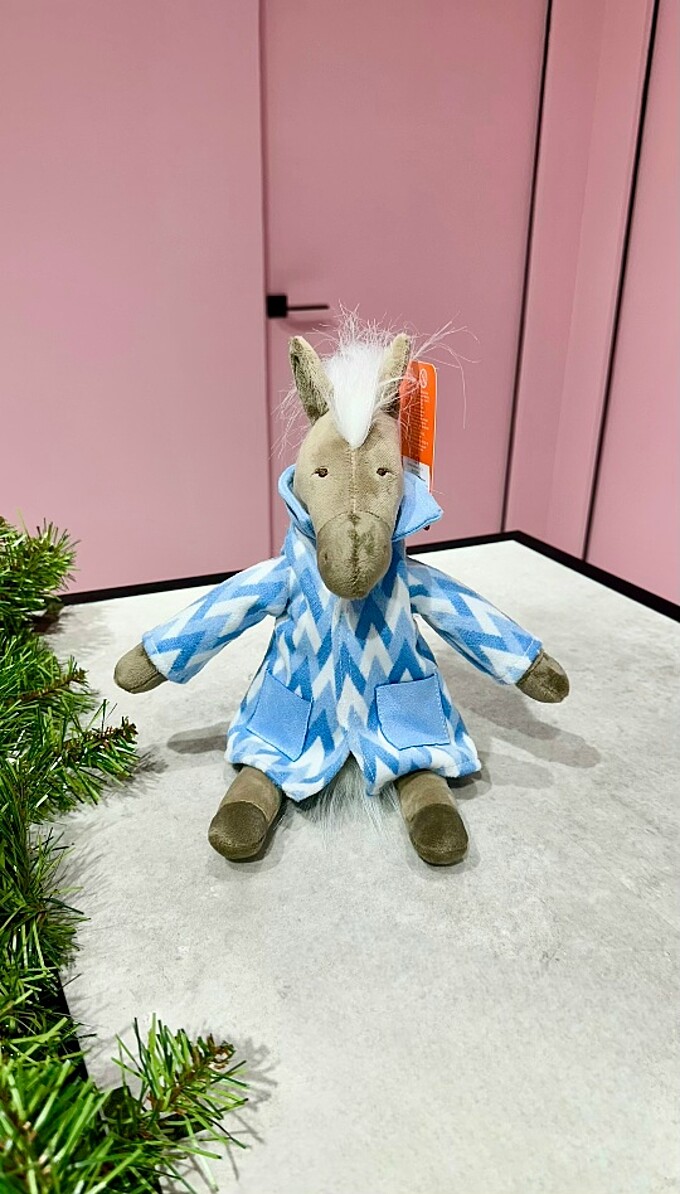  Конь Алесь в голубом пальто