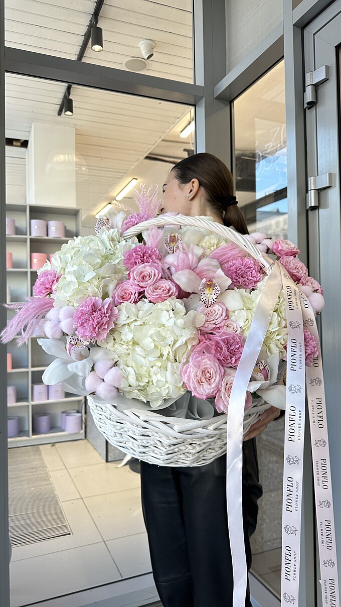  Корзина цветов