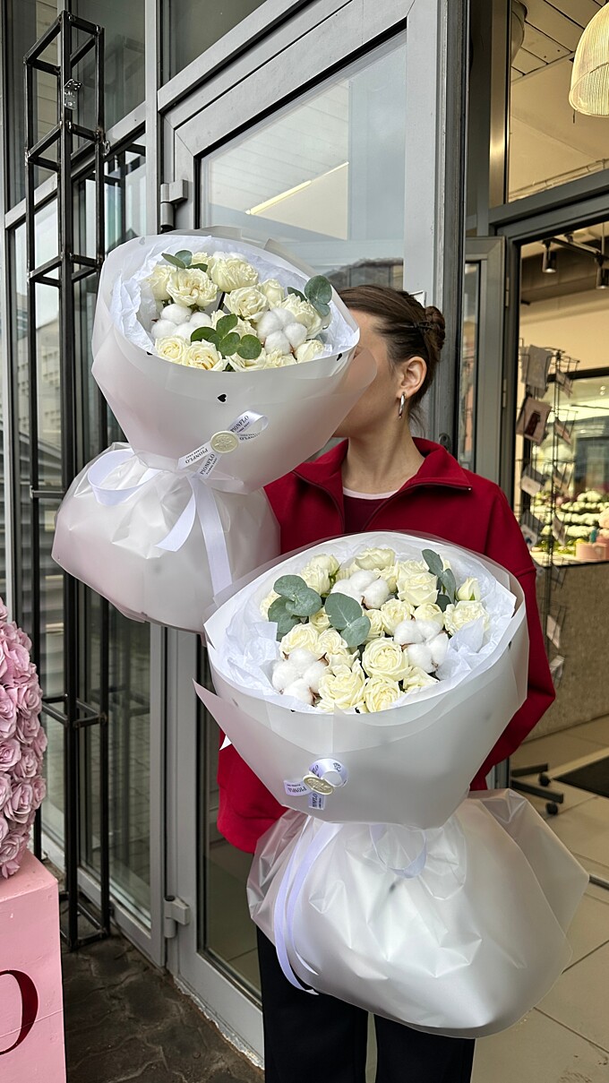  Букет  Кустовые розы