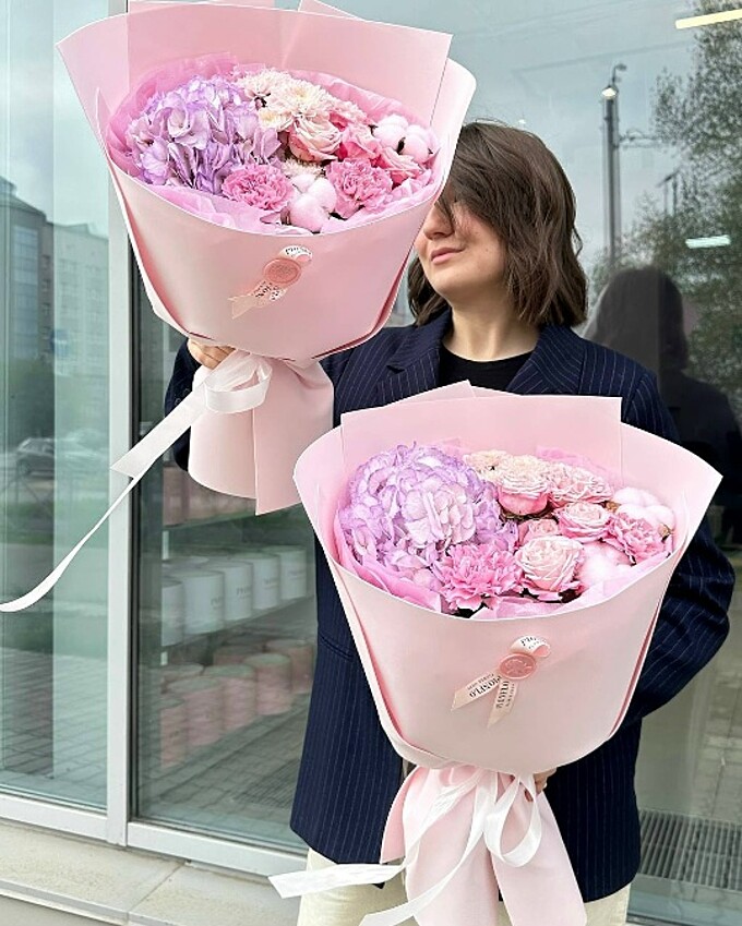  Кустовые розы и Гортензии