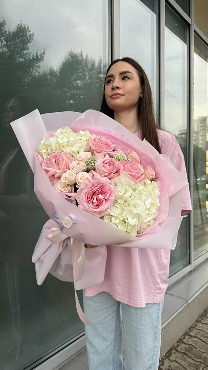  Нежный букет сборных цветов