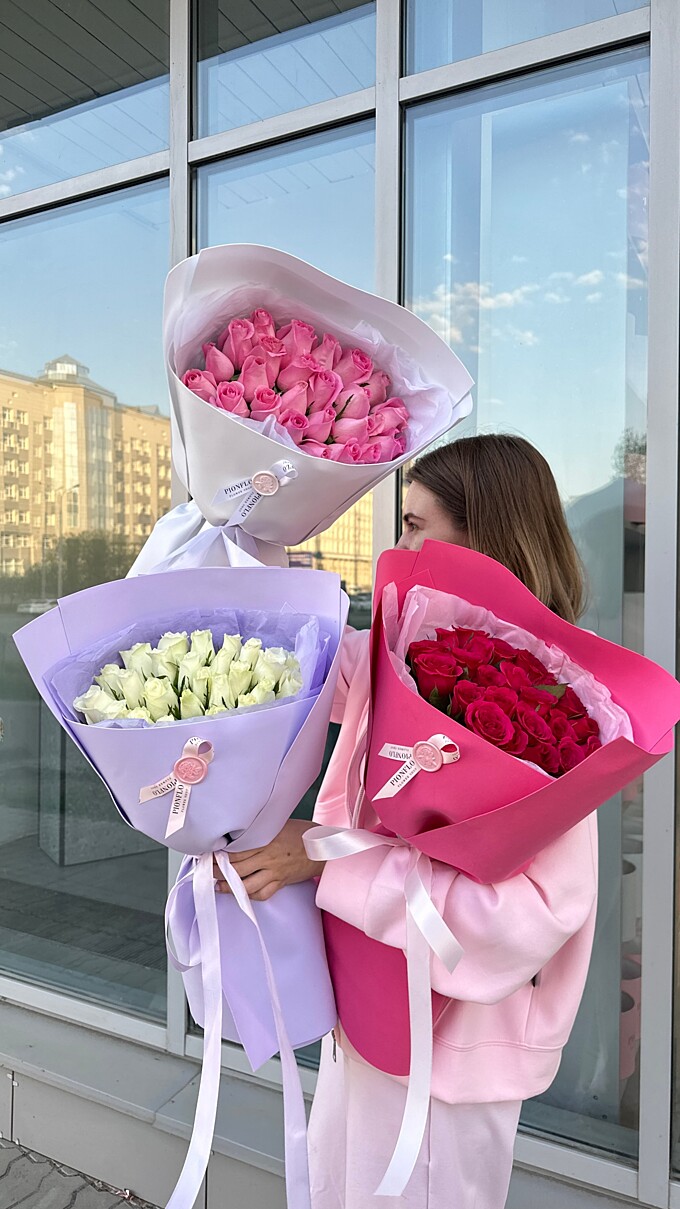  Роза в нежном букете