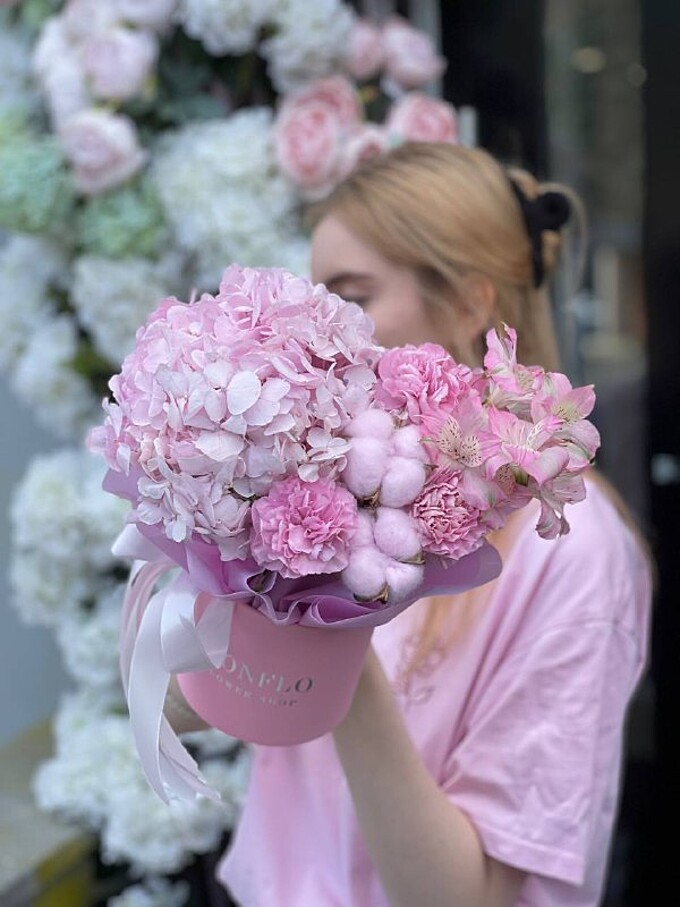  Розовая композиция