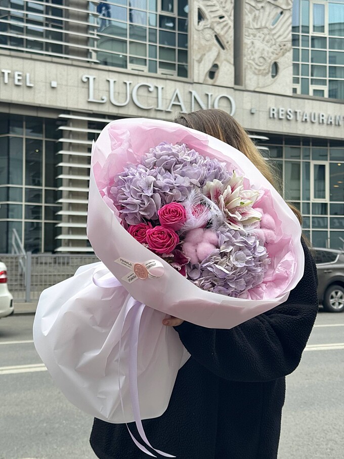  Сиреневый букет в стиле PIONFLO