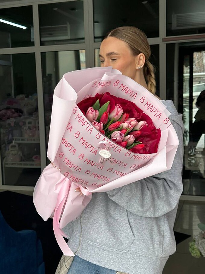  Яркие тюльпаны для любимой