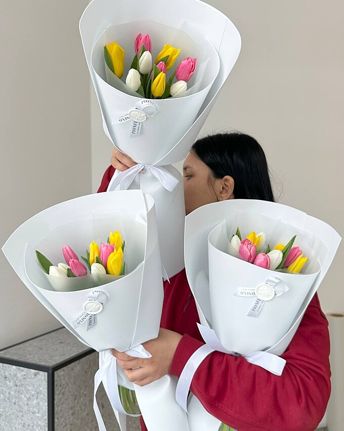  Яркое сочетание тюльпанов