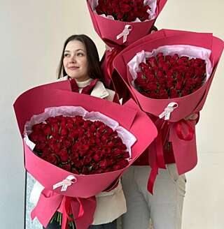 Бордовая роза