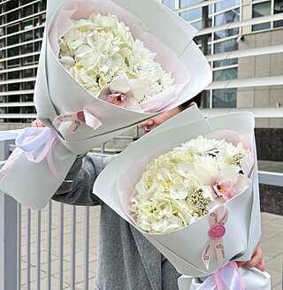 Букеты с орхидеей