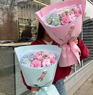 Гортензии и диантус