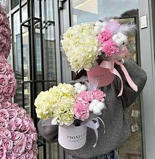 Композиции нежных оттенков