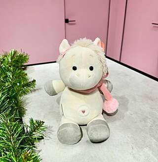 Лошадка Ами с шарфом