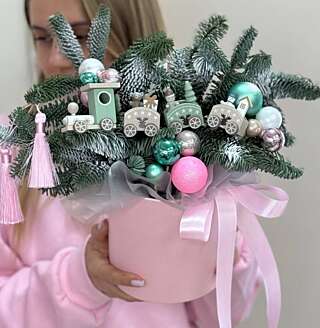 Милая ёлочная композиция