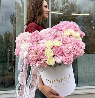 Нежная коробка цветов