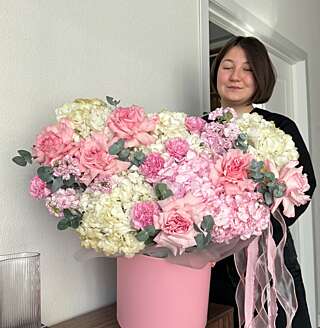 Обнимающие розы