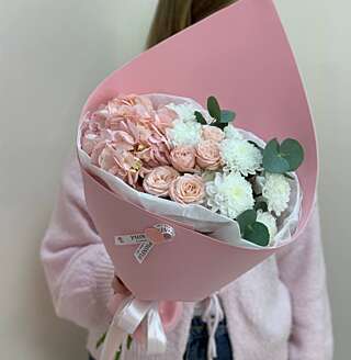 Пыльно-розовый букет