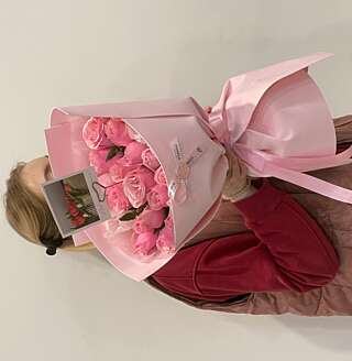 Розовые розы для мамочки