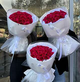 Розовые розы эквадор