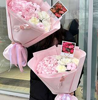 Розовый букет для любимой мамы