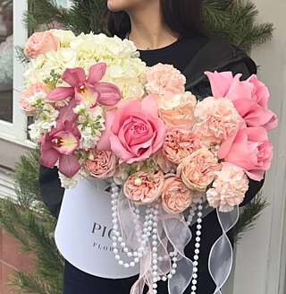 Шикарная композиция с бусами от PIONFLO