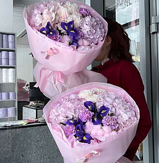 Весенний с ирисами от PIONFLO