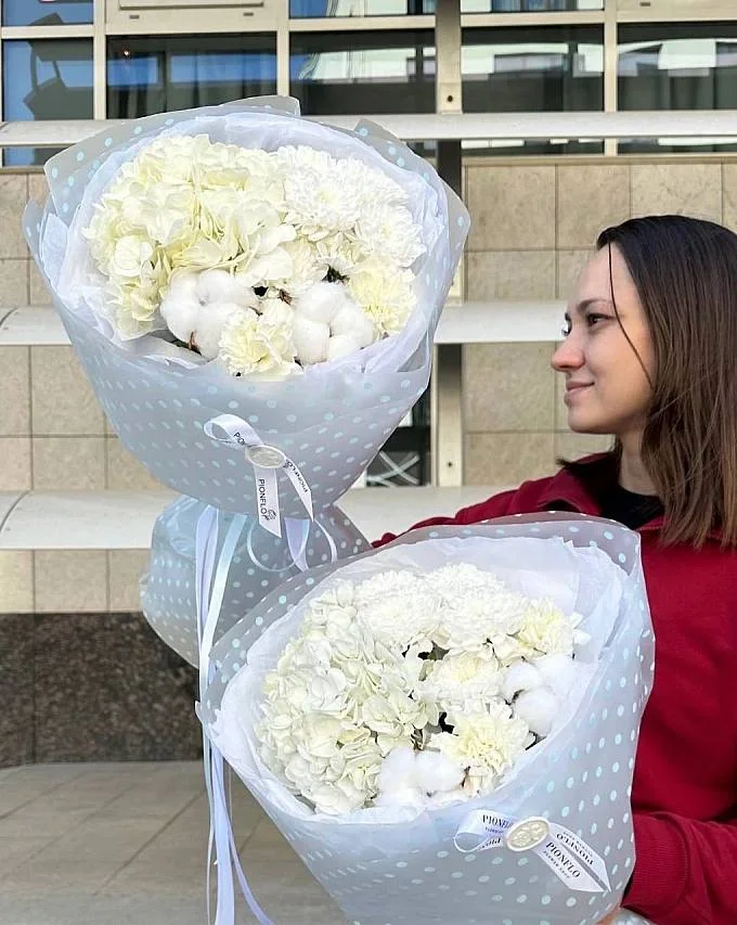 Белоснежные близняшки😍