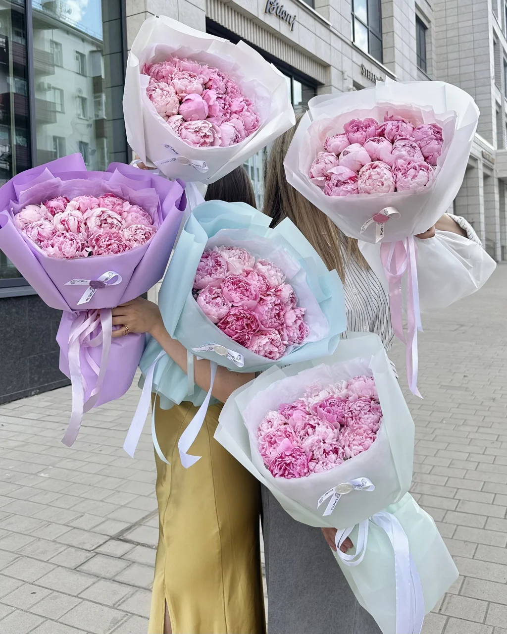 Букет пионов
