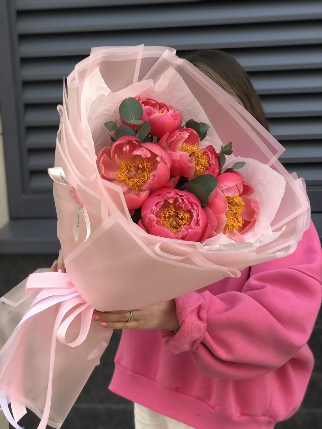 Коралловые пионы