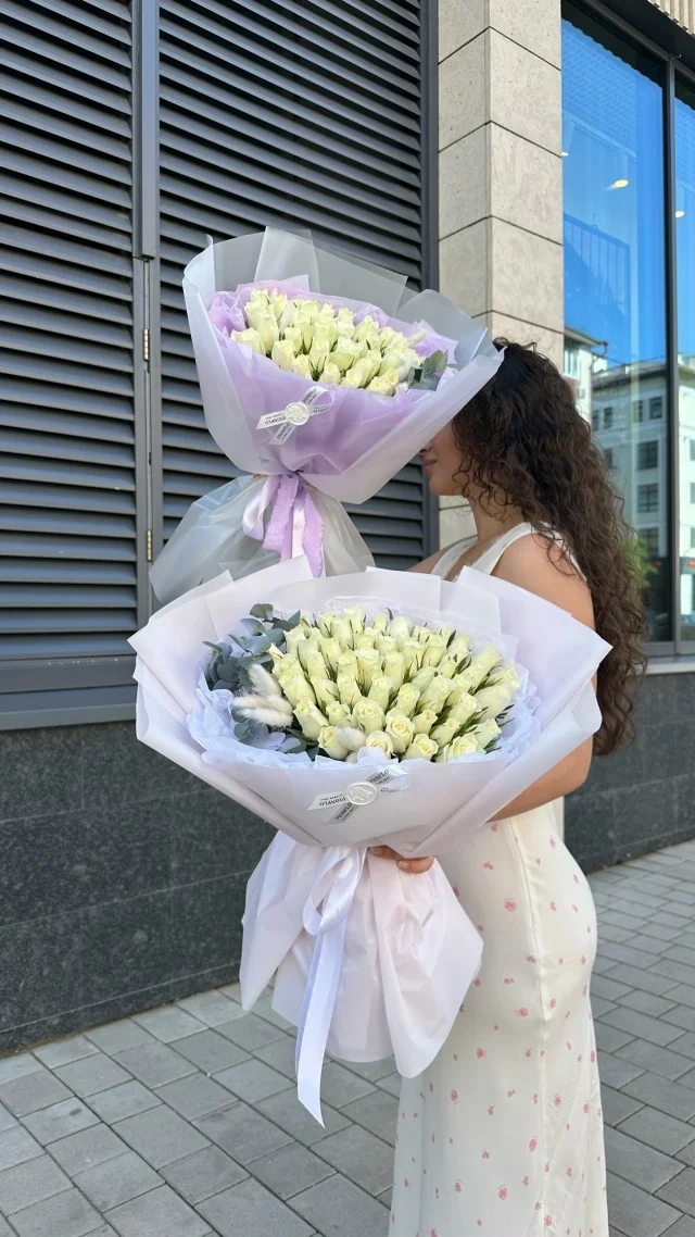 Кения в каждом лепестке "М"- нижний