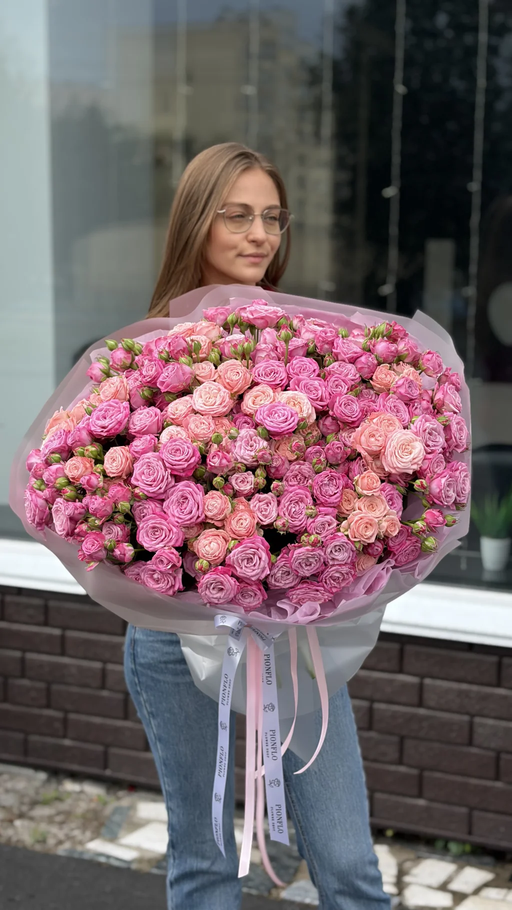 WOW-букет из кустовых роз