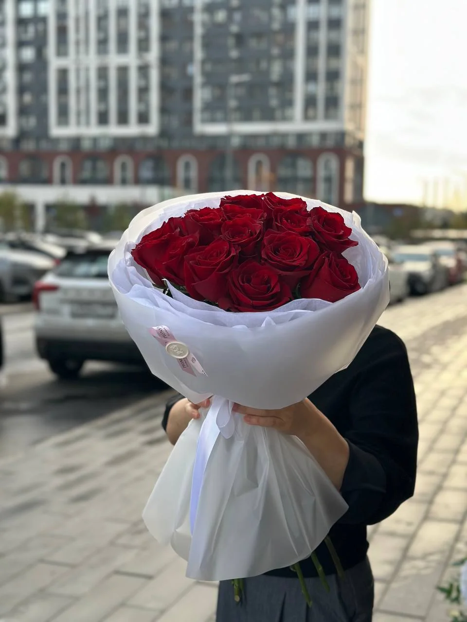 Букет из 15 красных роз от Pionflo