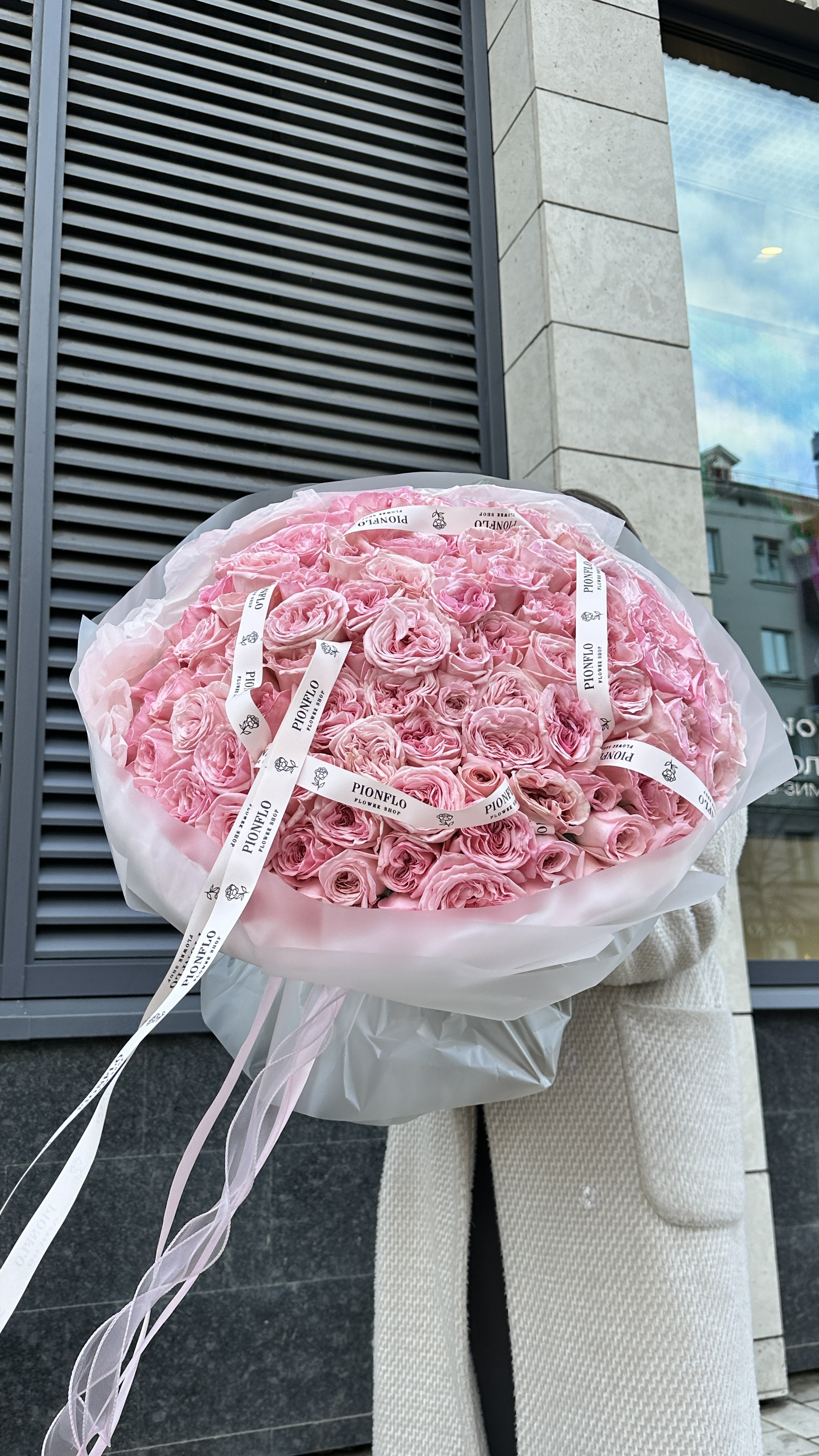 Букет из 101 розы Pink Ohara от PIONFLO
